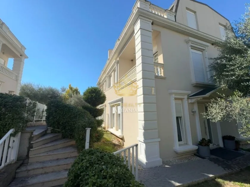 Tirane, jepet me qera apartament 3 Katshe Kati 1, 287 m² 2.500 € (TEG)