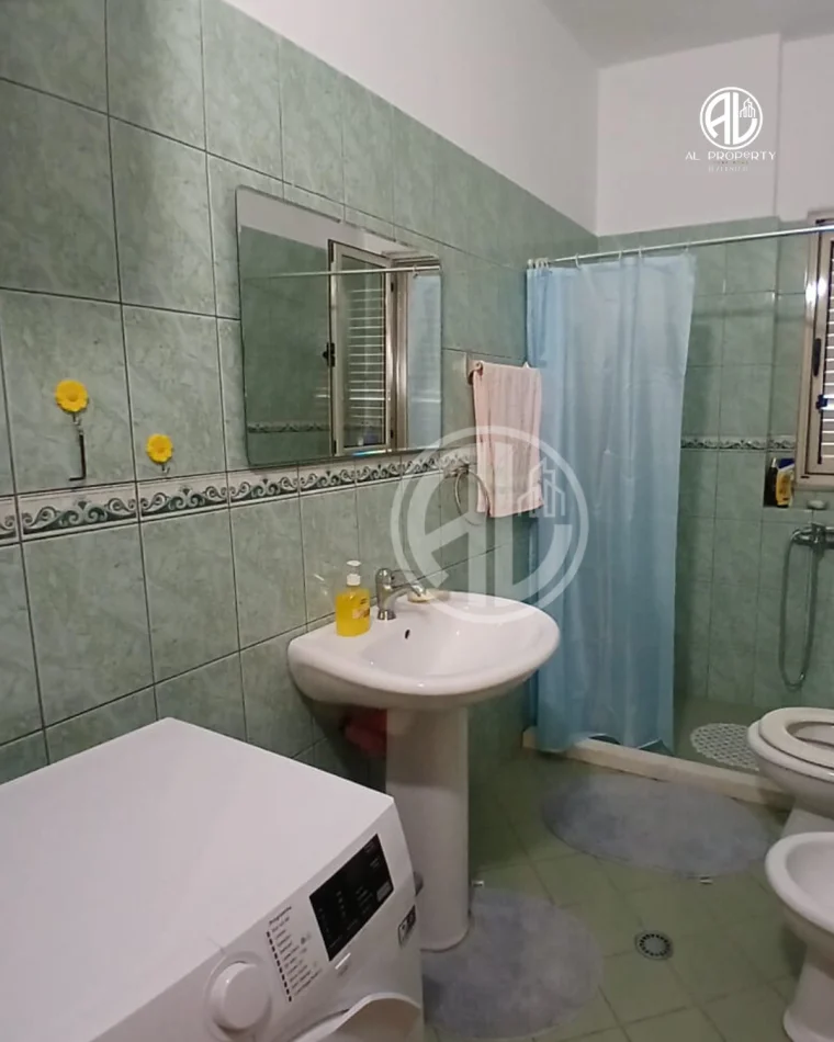 Shqiperi, jepet me qera 2+1+Ballkon Kati 5, 450 € 