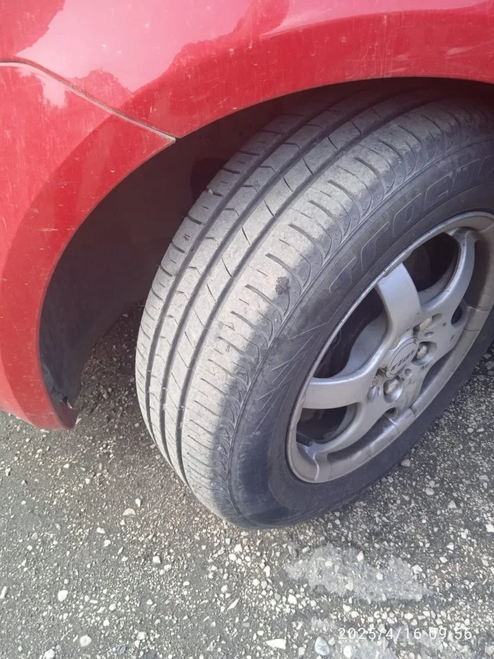 Tirane, shes makine Ford C-Max Automatike Benzin/Gaz viti 2009 Benzin+Gaz, e kuqe automatik Klima 196.820 km 4.3 milion lek€