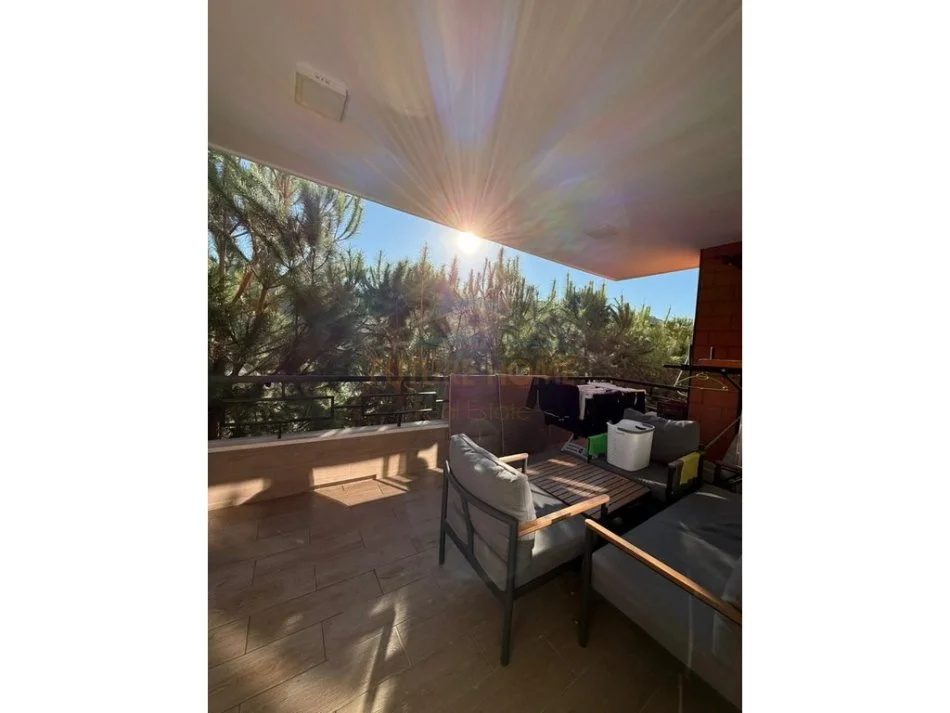 Tirane, shitet apartament 3+1 Kati 2, 165 m² 355.000 € (Kopshti Botanik)