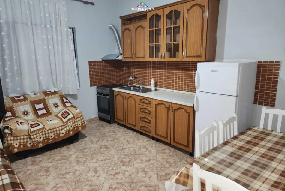 Tirane, jepet me qera Vile 1+1+Ballkon Kati 2, 80 m² 470 € (fusha e aviacionit)