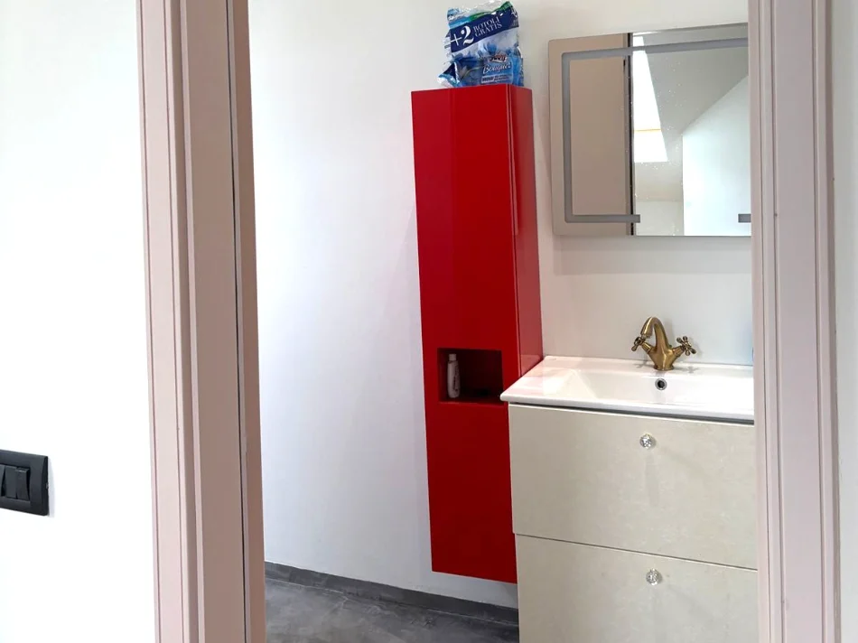 Tirane, shitet apartament 2+1 , 325 m² 684.000 € (Rruga Ilo Mitke Qafzezi)
