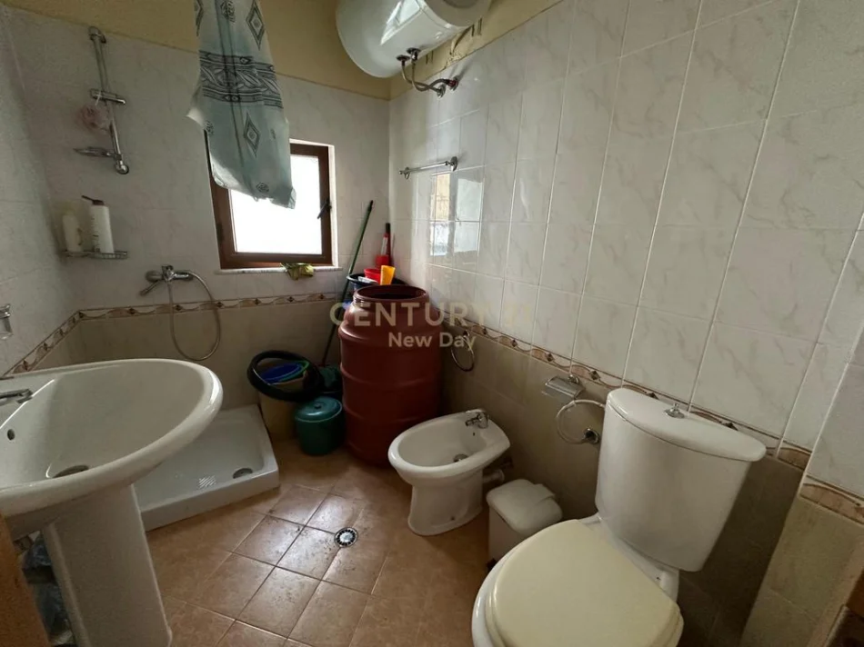 Durres, shes apartament 2+1 Kati 2, 100 m² 110.000 € (Shkembi i Kavajes)