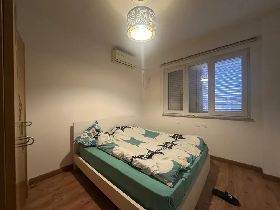 Tirane, jepet me qera apartament 2+1 Kati 7, 90 m² 650 € (Globe)
