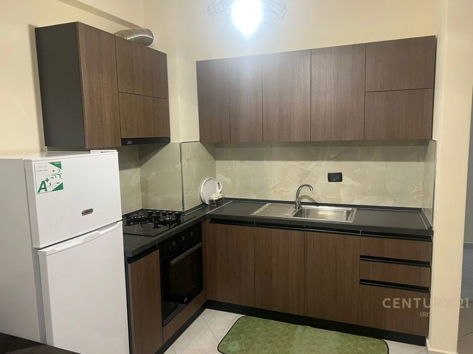 Tirane, shitet apartament 1+1 Kati 5, 65 m² 120.000 € (Astir)