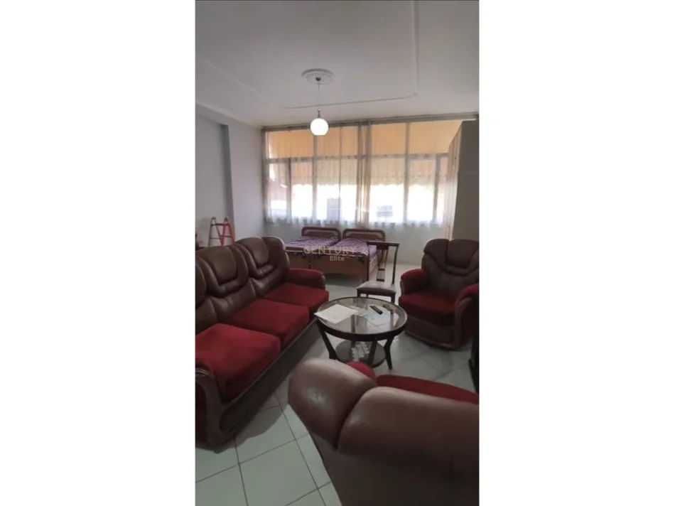 Tirane, shitet apartament 1+1 Kati 1, 49 m² 60.000 € (Yzberish)