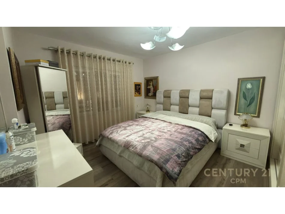 Tirane, shitet apartament 2+1+Ballkon Kati 4, 110 m² 215.000 € 