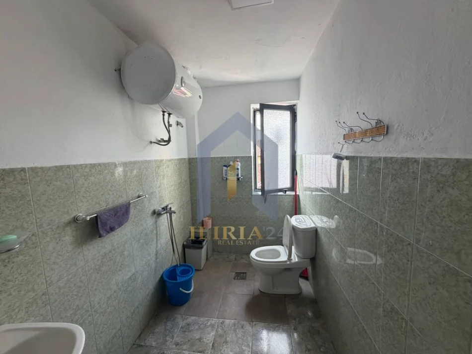 Tirane, shes apartament 1+1 Kati 1, 56 m² 86 milion leke (Apartament 1+1 në shitje tek Spitali Nene Tereza QSUT)