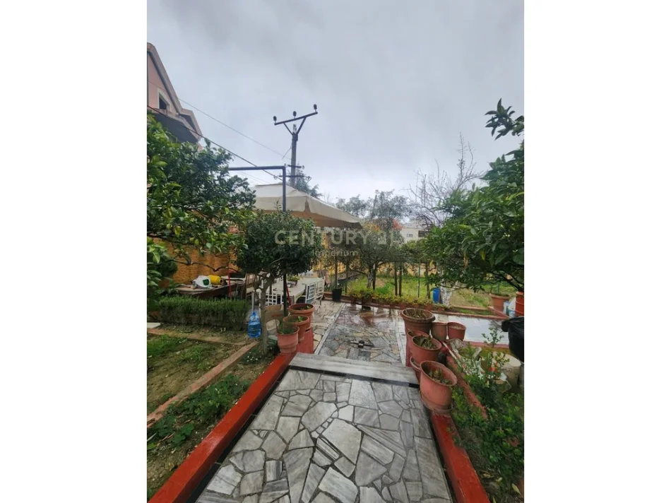 Tirane, shitet Vile 3 Katshe Kati 0, 440 m² 640.000 € (qytet studenti)