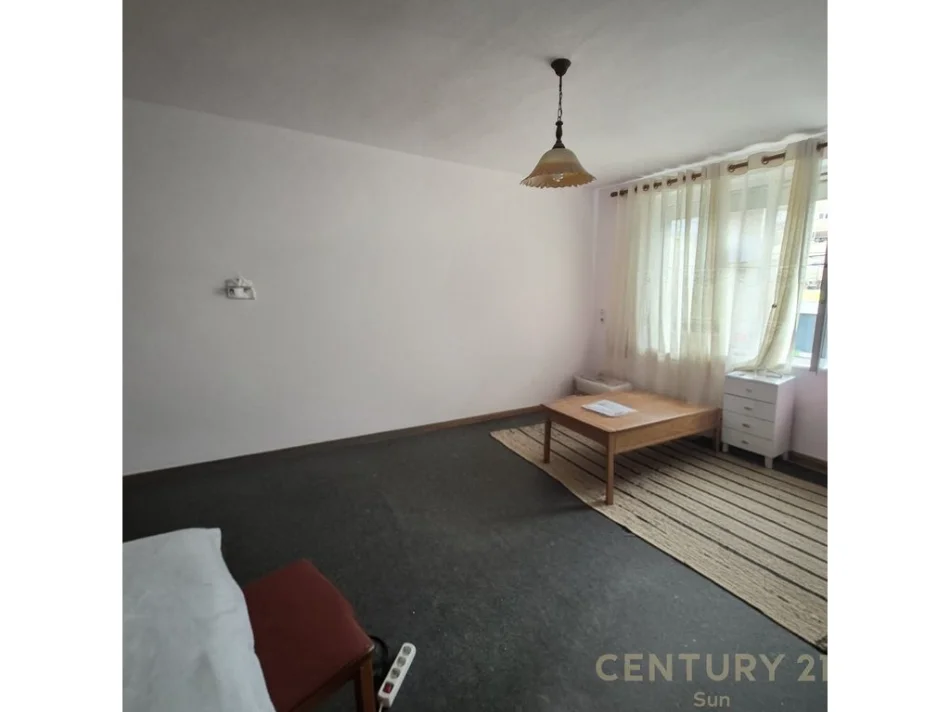 Tirane, shitet apartament 1+1 Kati 2, 46 m² 130.000 € (rruga e kavajes)