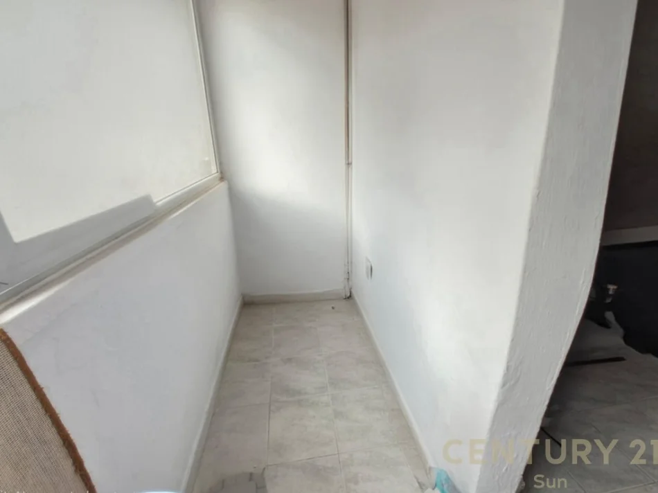 Tirane, shitet apartament 1+1 Kati 2, 46 m² 130.000 € (rruga e kavajes)