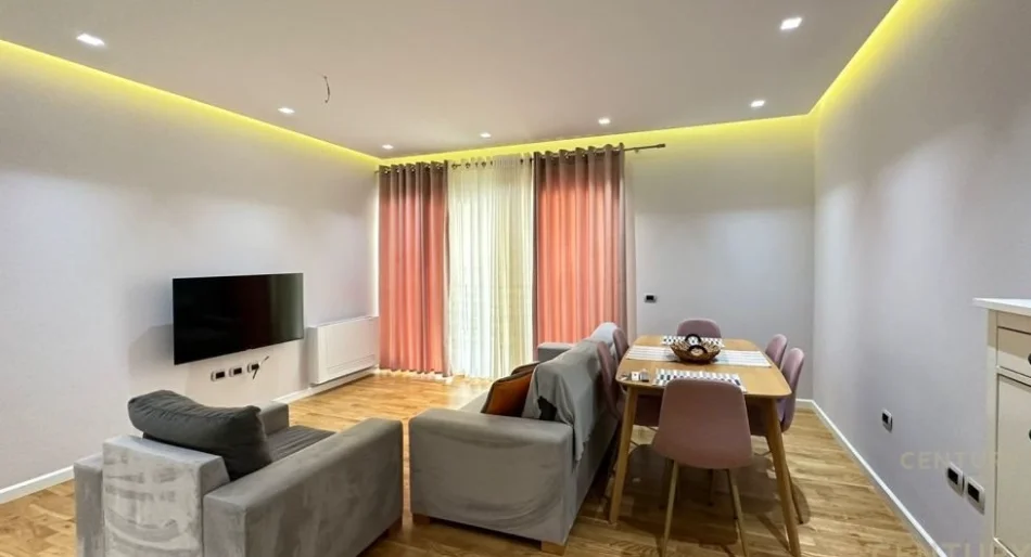 Tirane, jepet me qera apartament 1+1 Kati 3, 67 m² 600 € (Kopshti Botanik)