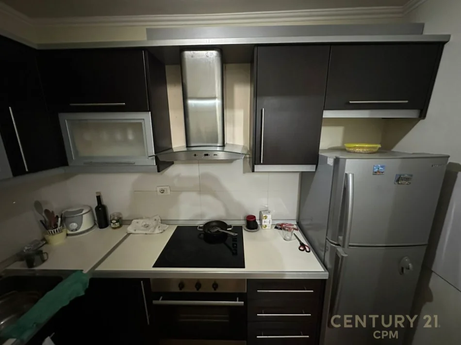 Tirane, shitet apartament 1+1 Kati 5, 58 m² 167.000 € (blloku brigada 8)