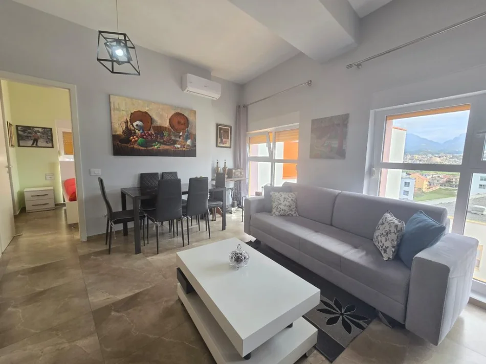 Tirane, shitet apartament 1+1 Kati 7, 123.600 € 