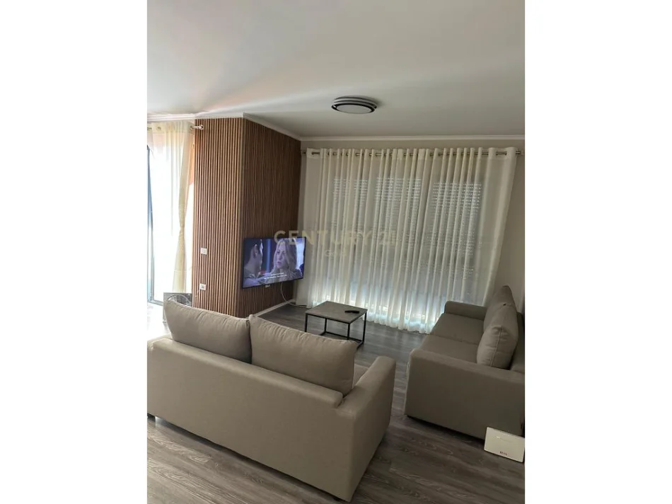 Tirane, jepet me qera apartament 2+1 Kati 6, 110 m² 800 € (kongresi manastirit)