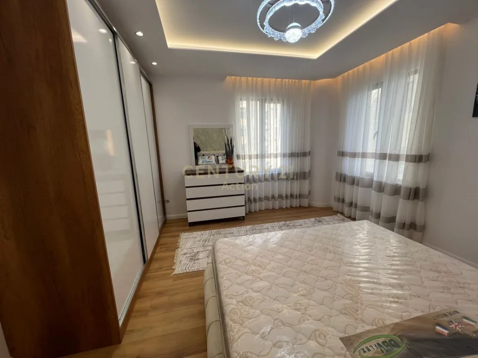 Tirane, shitet apartament Kati 7, 116 m² 265.000 € (Irfan Tomini)