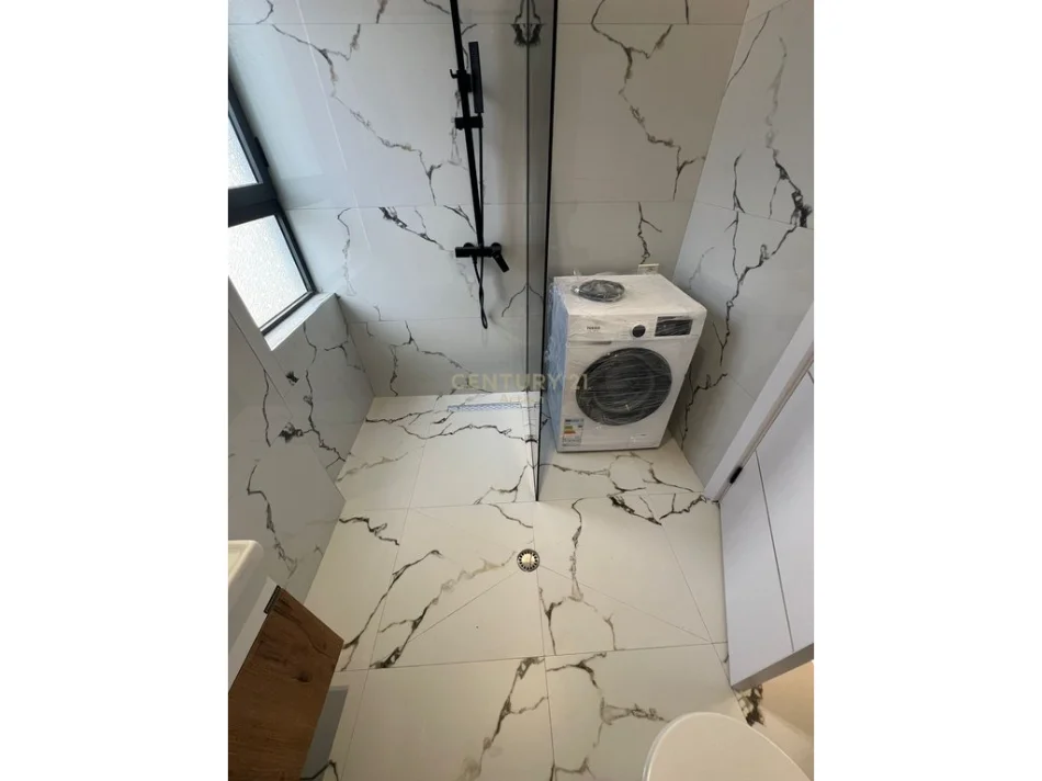 Tirane, shitet apartament Kati 7, 116 m² 265.000 € (Irfan Tomini)