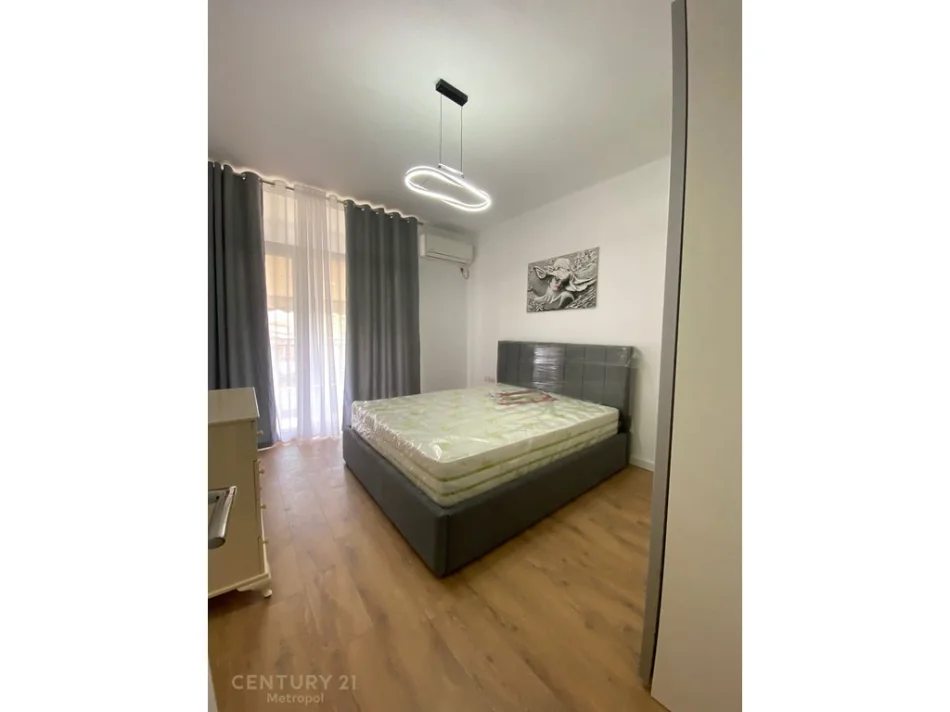 Tirane, jap me qera apartament 1+1 Kati 5, 600 € 