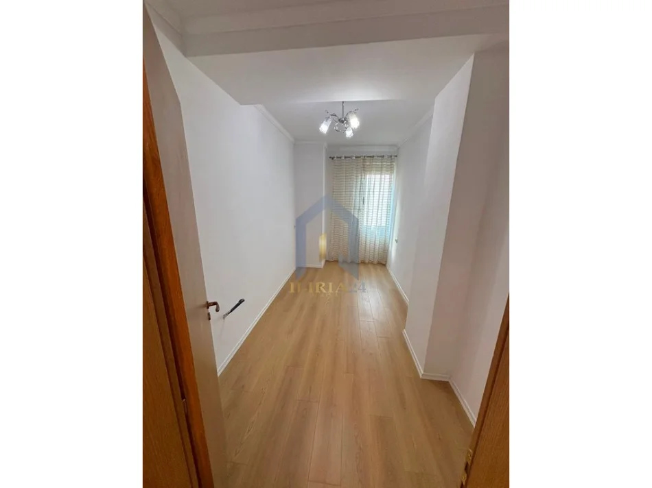 Tirane, shitet apartament 2+1+Ballkon Kati 3, 89 m² 135.000 € (Apartament 2+1 për shitje në Fresk, Rruga e Dajtit)