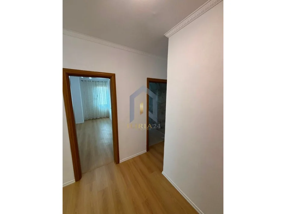 Tirane, shitet apartament 2+1+Ballkon Kati 3, 89 m² 135.000 € (Apartament 2+1 për shitje në Fresk, Rruga e Dajtit)