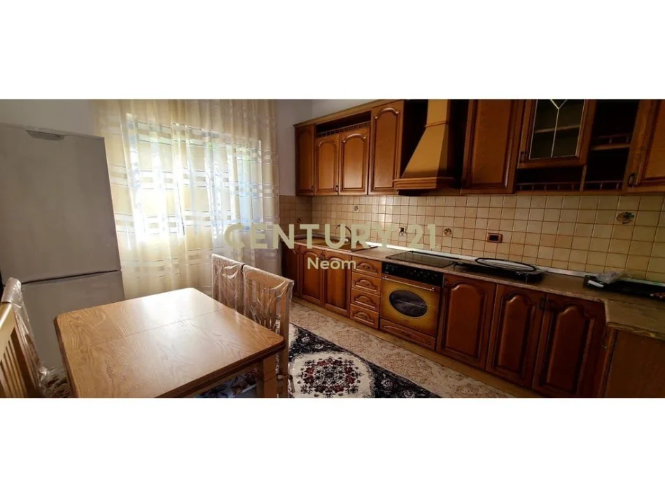 Tirane, jepet me qera shtepi 2+1 Kati 2, 227 m² 650 € (jordan misja)