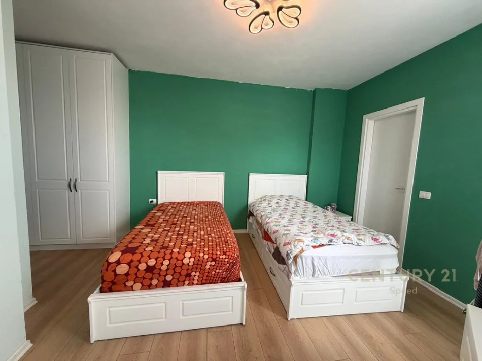 Tirane, shitet apartament 2+1 Kati 5, 104 m² 203.000 € (5 maji)