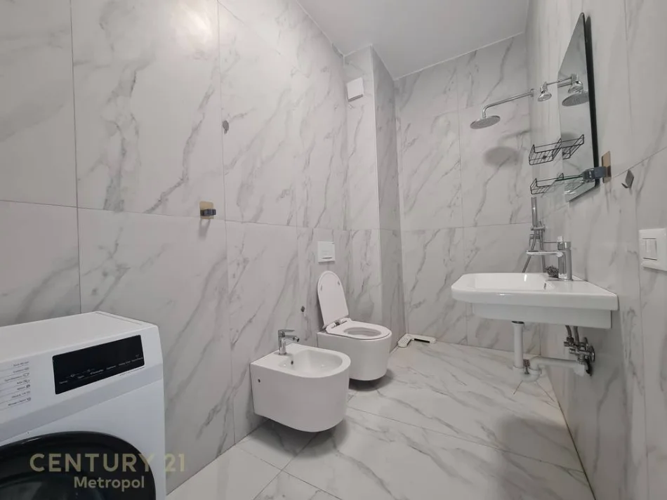 Tirane, shitet apartament 1+1 Kati 6, 60 m² 116.000 € (ali demi)