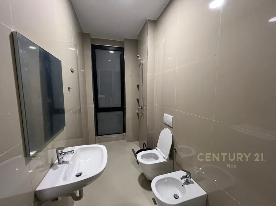 Tirane, shitet apartament 2+1 Kati 8, 78 m² 160.000 € 