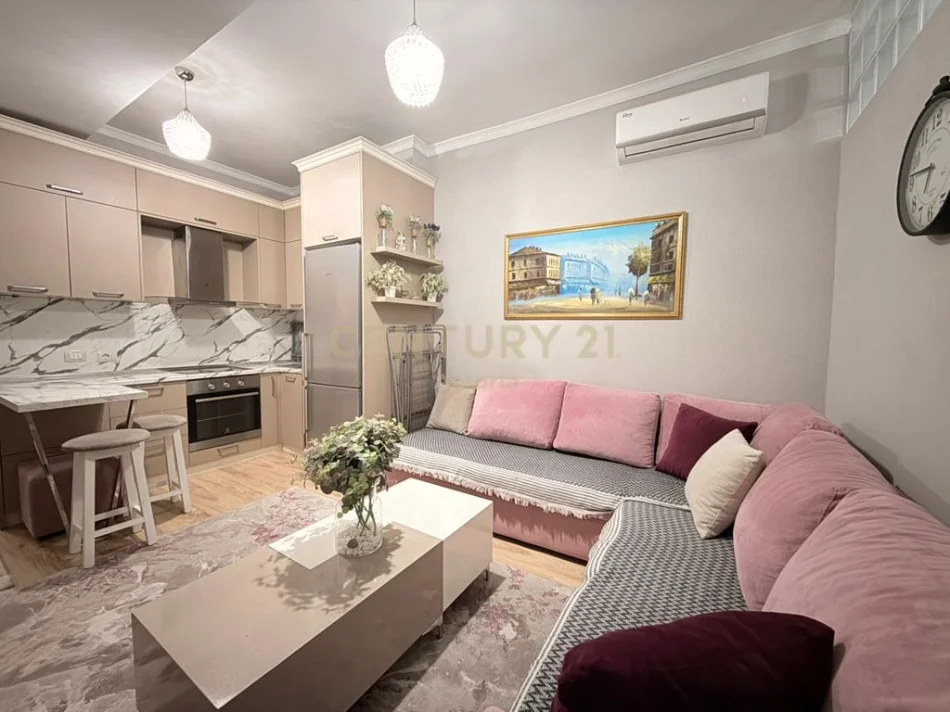 Tirane, jepet me qera apartament 1+1 Kati 4, 42 m² 400 € (Astir)