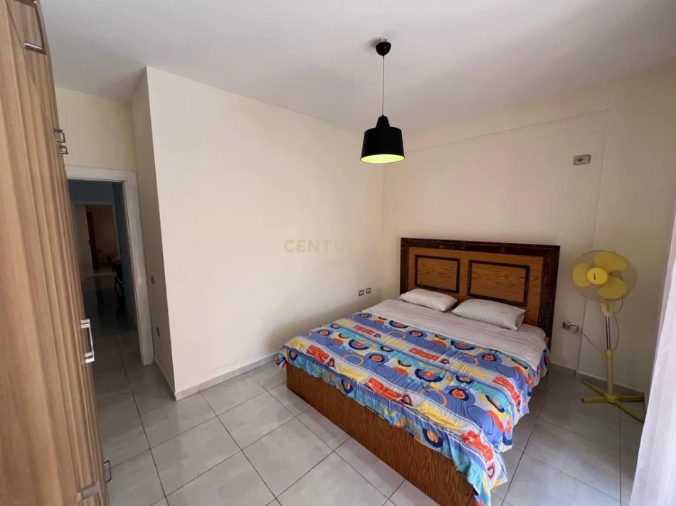 Tirane, jepet me qera apartament 3+1 Kati 2, 85 m² 500 € (Sotir Caci)