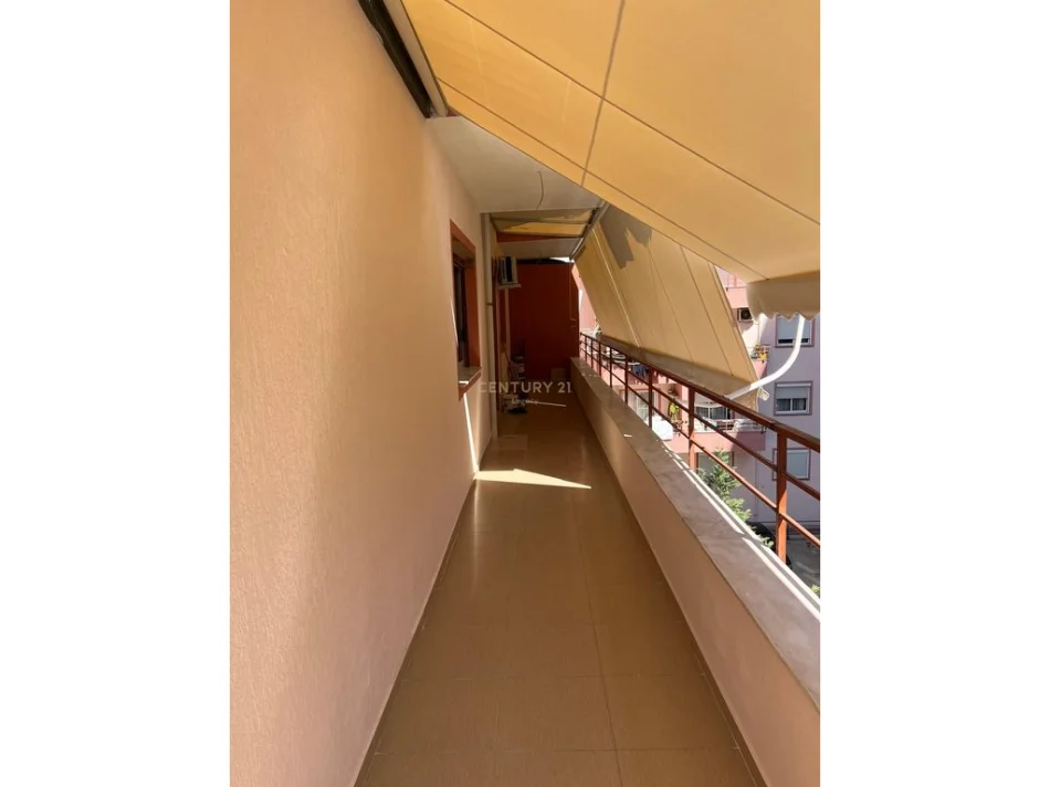 Tirane, jepet me qera apartament 3+1 Kati 2, 85 m² 500 € (Sotir Caci)