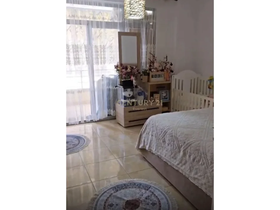 Tirane, shitet apartament 2+1 Kati 7, 95 m² 145.000 € 