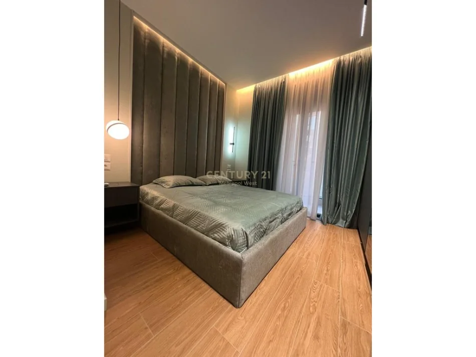 Tirane, jepet me qera apartament 1+1 Kati 5, 62 m² 800 € (Porcelan)