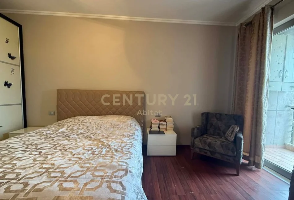 Tirane, shitet apartament Kati 5, 101 m² 215.000 € 