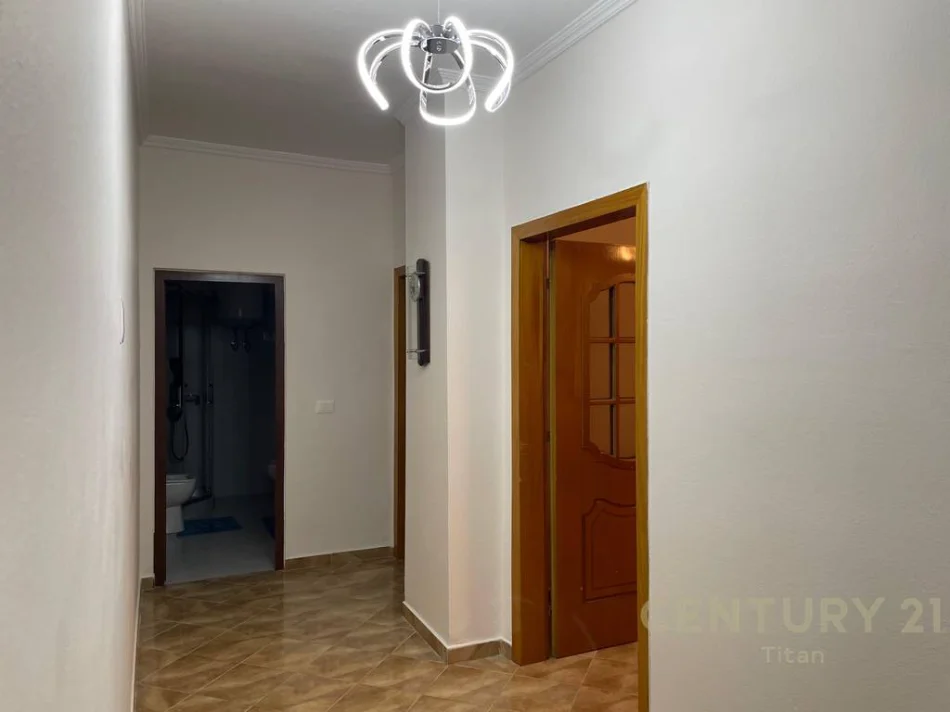 Tirane, shitet apartament 1+1+Ballkon Kati 1, 68 m² 140.000 € 