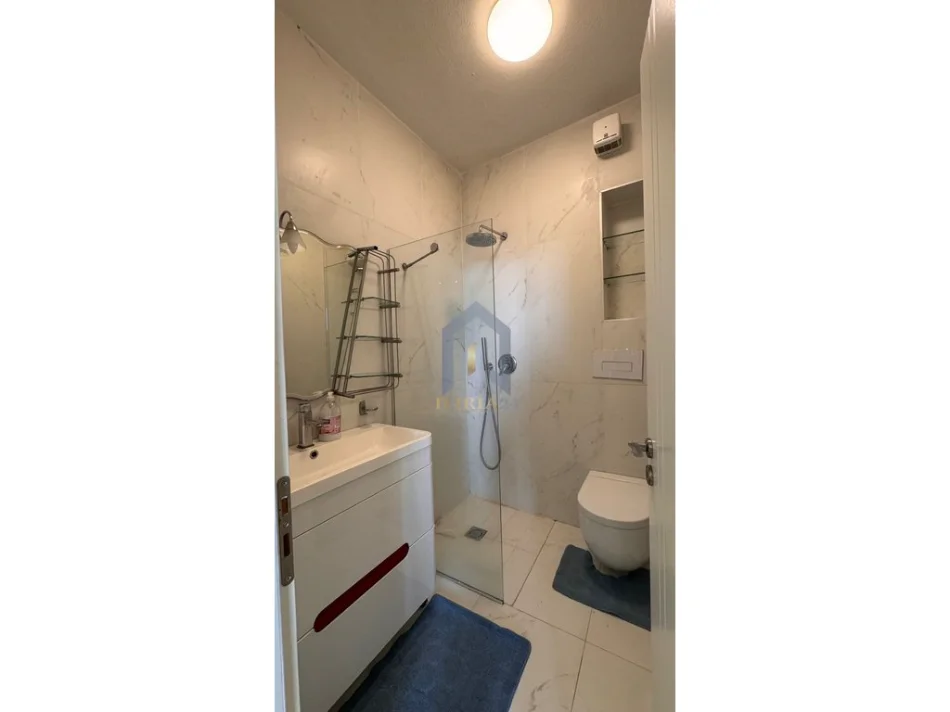 Tirane, shitet apartament 2+1+Ballkon Kati 8, 118 m² 220.000 € (Apartament 2+1 ne shitje tek Pazari I Ri)