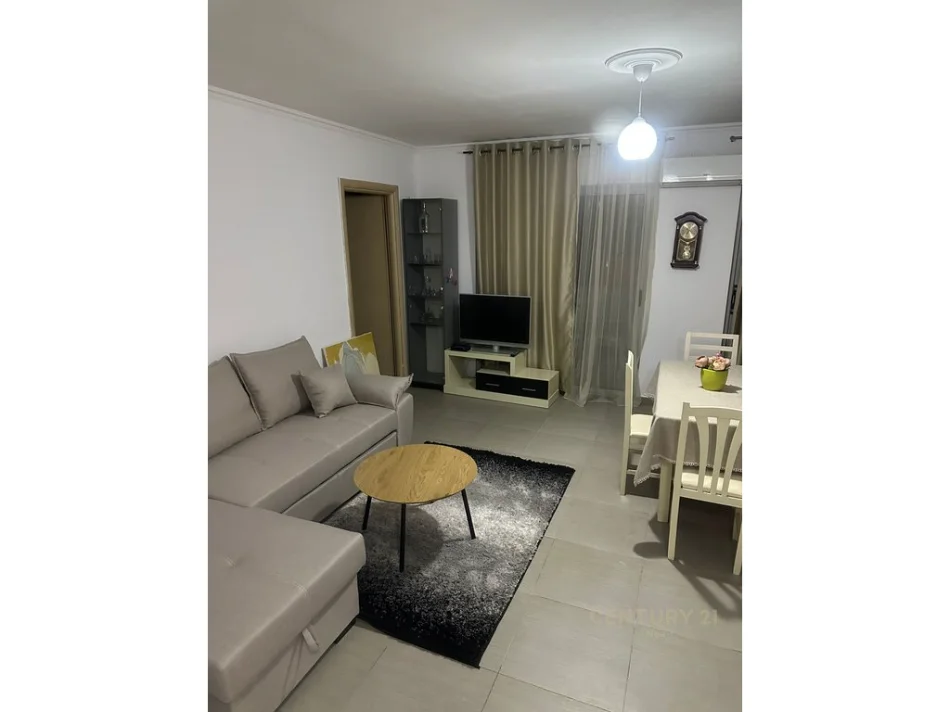 Tirane, jepet me qera apartament 2+1+Ballkon Kati 2, 89 m² 550 €