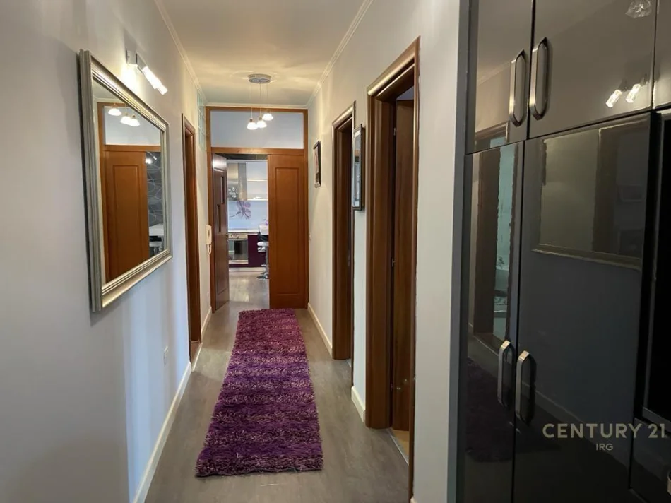 Tirane, shitet 2+1 Kati 2, 106 m² 155.000 € 