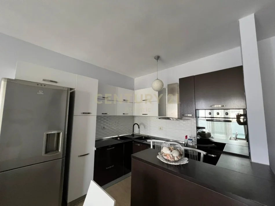 Durres, shitet apartament 2+1 , 106 m² 120.000 € (Ish URT,Durres)