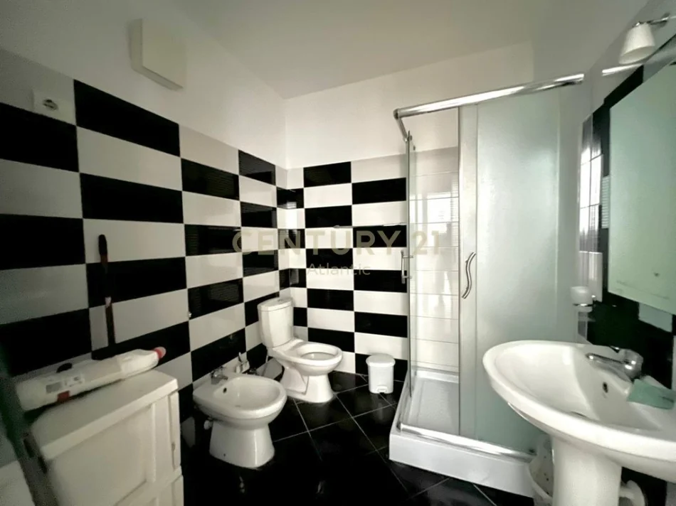 Durres, shitet apartament 2+1 , 106 m² 120.000 € (Ish URT,Durres)