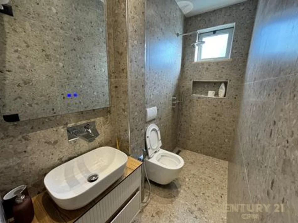 Tirane, shitet garsonier 1+1 Kati 1, 50 m² 180.000 €