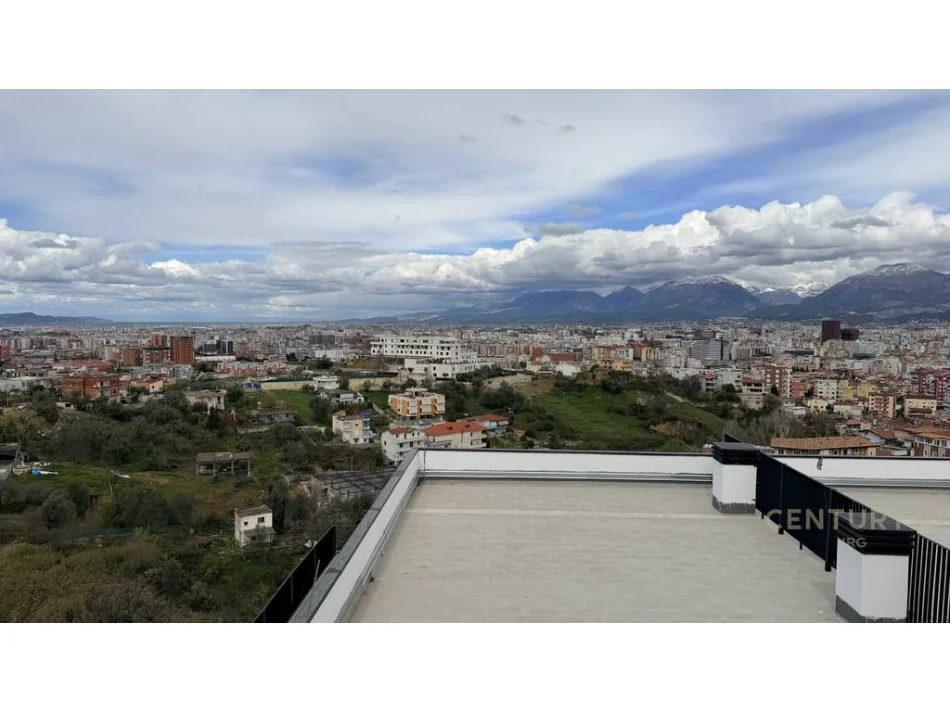 Tirane, shitet apartament 2+1+Ballkon Kati 5, 141 m² 250.000 € (kodra e diellit)