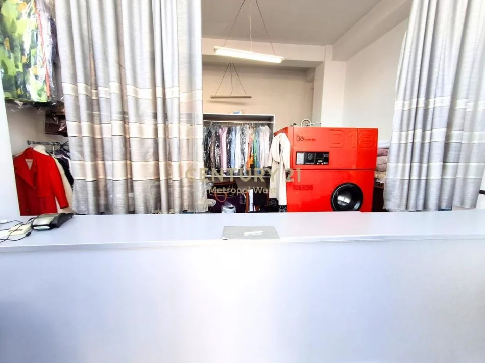 Tirane, jepet me qera ambjent biznesi Kati 0, 50 m² 520 € (Unaza e Re)