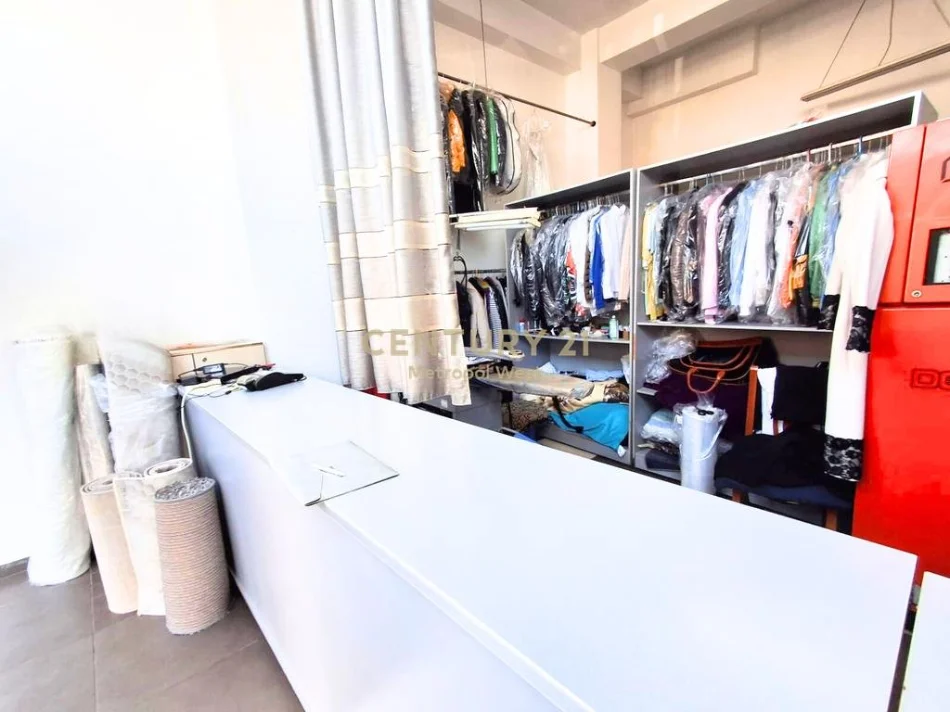 Tirane, jepet me qera ambjent biznesi Kati 0, 50 m² 520 € (Unaza e Re)