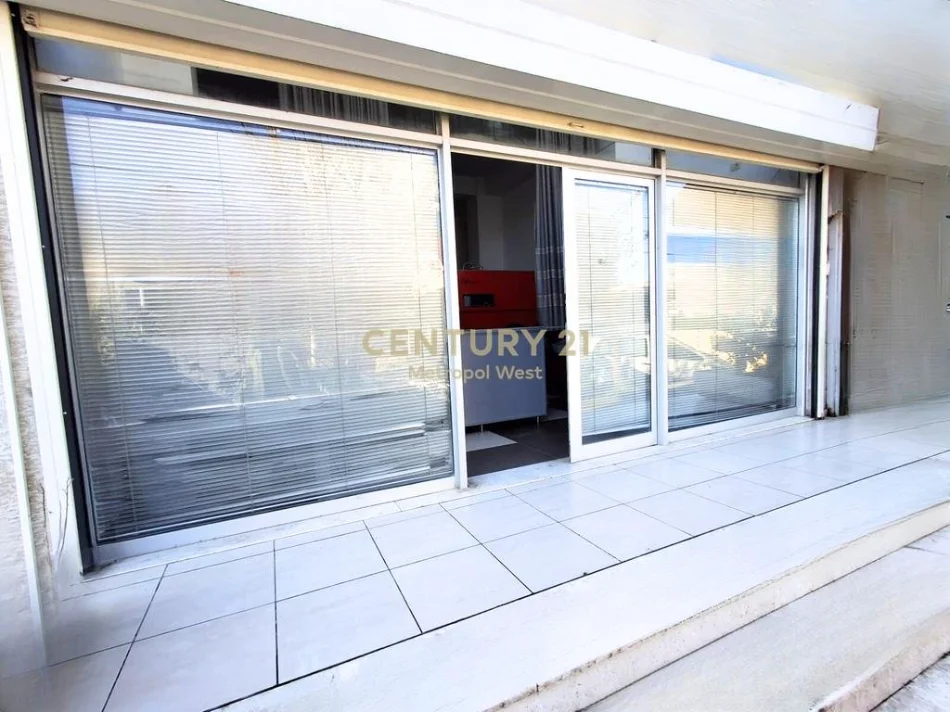 Tirane, jepet me qera ambjent biznesi Kati 0, 50 m² 520 € (Unaza e Re)