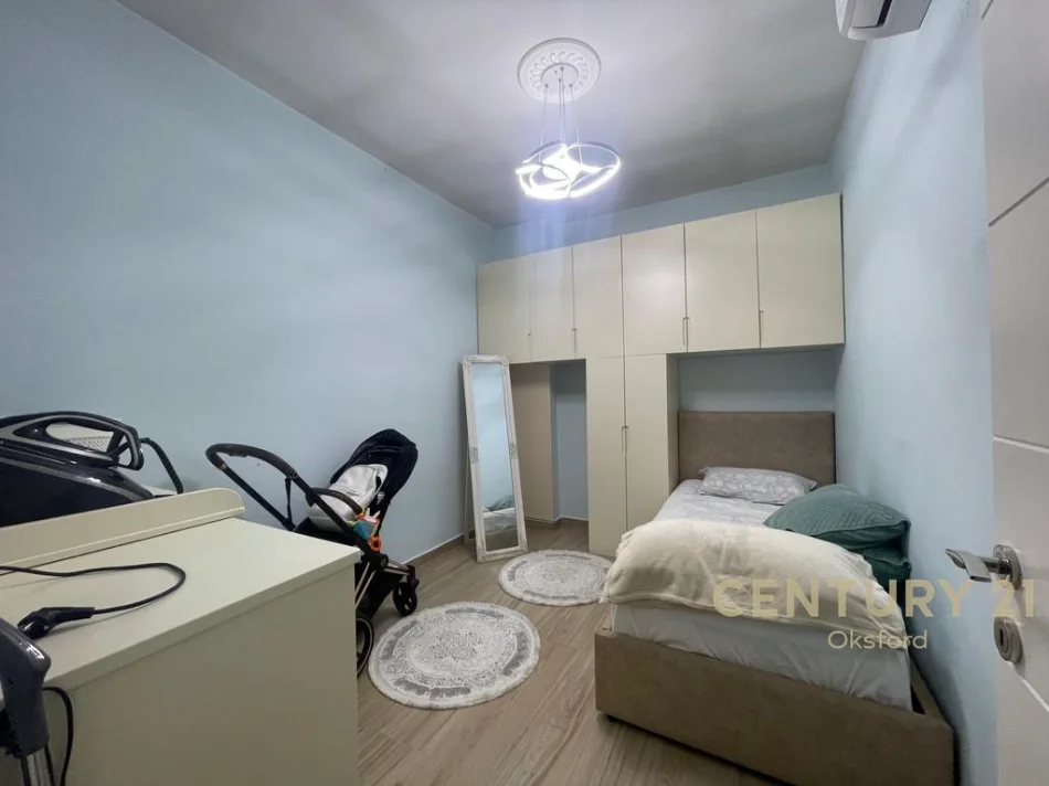 Tirane, shitet apartament 2+1+Ballkon Kati 6, 78 m² 150.000 € (shkolla e bashkuar)