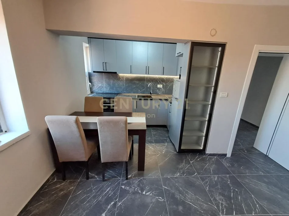 Shkoder, jepet me qera apartament 2+1 Kati 3, 68 m² 350 € (perash)
