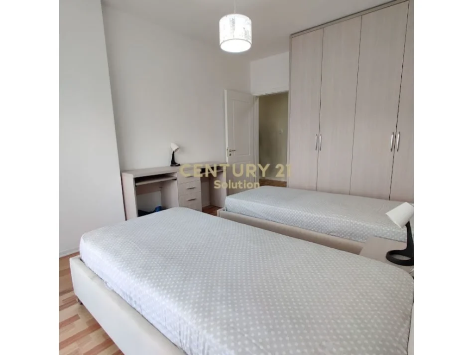 Tirane, jepet me qira apartament 2+1 Kati 2, 120 m²,650€