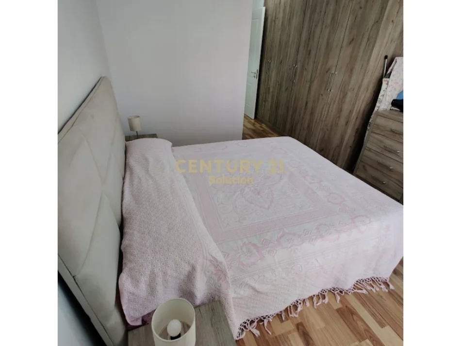 Tirane, jepet me qira apartament 2+1 Kati 2, 120 m²,650€