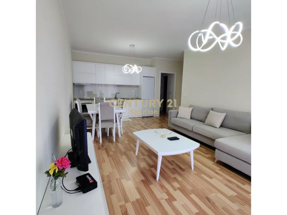 Tirane, jepet me qira apartament 2+1 Kati 2, 120 m²,650€